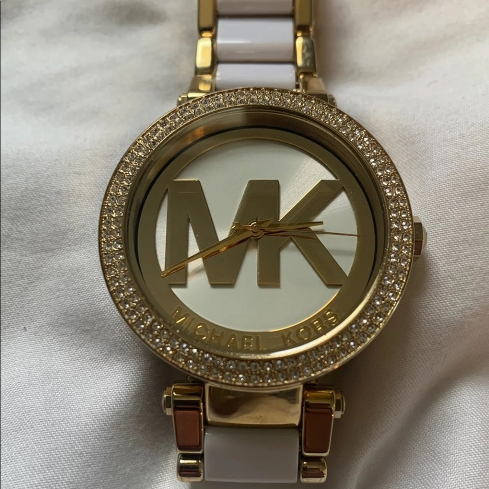 watch - Picture 2 of 5